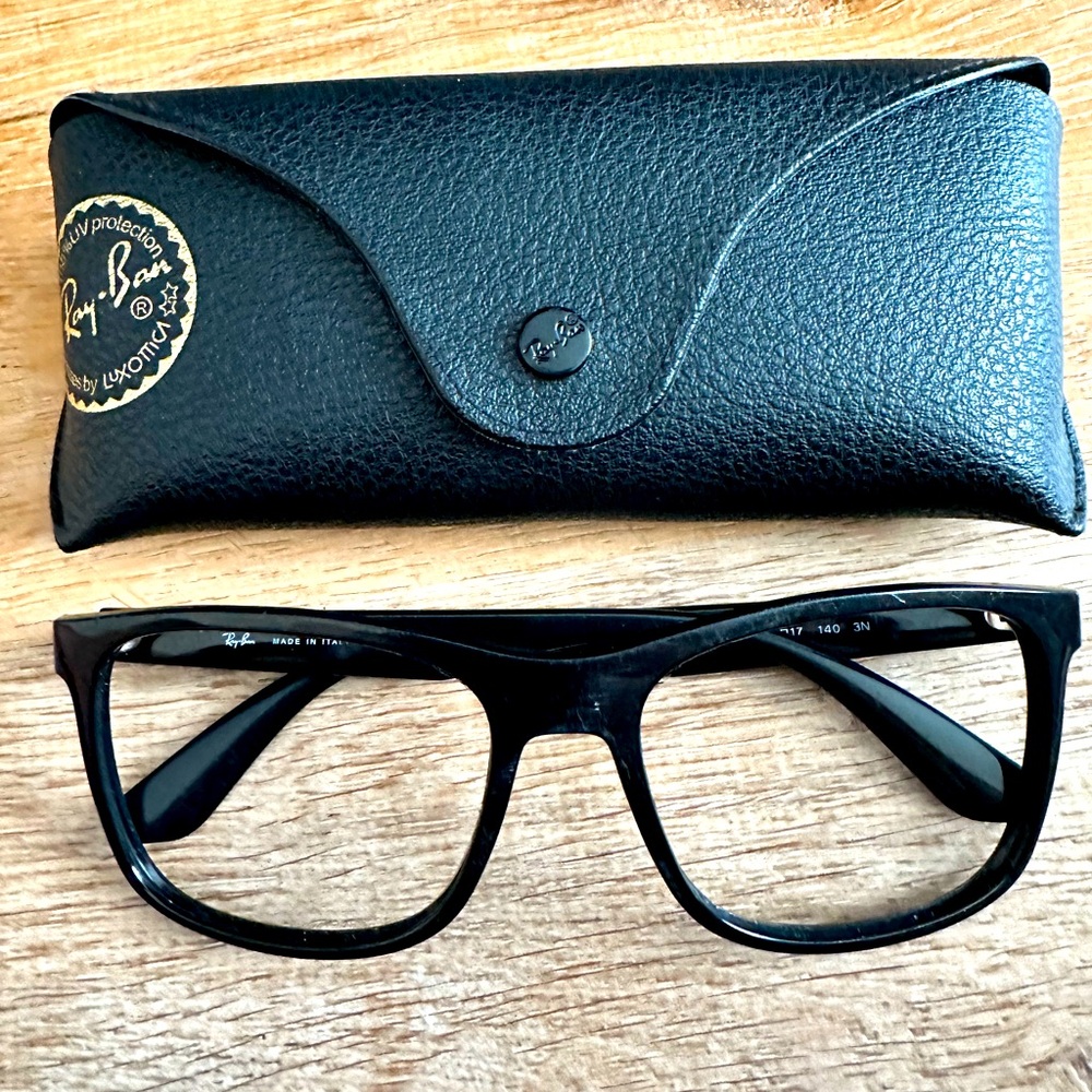 Ray-ban Sunglass frame.